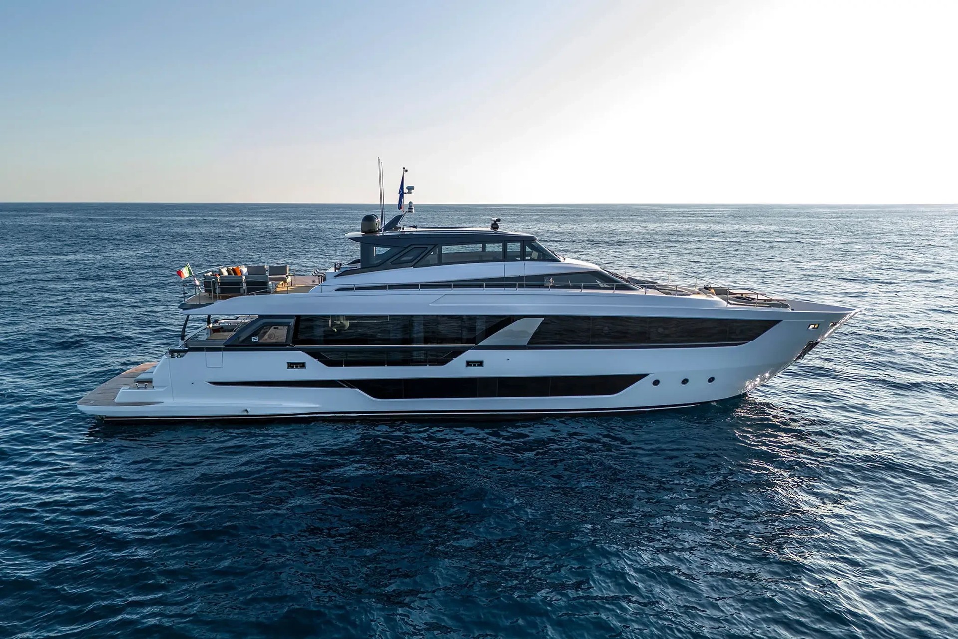 Ferretti Yachts Ferretti Yachts 1000 Skydeck