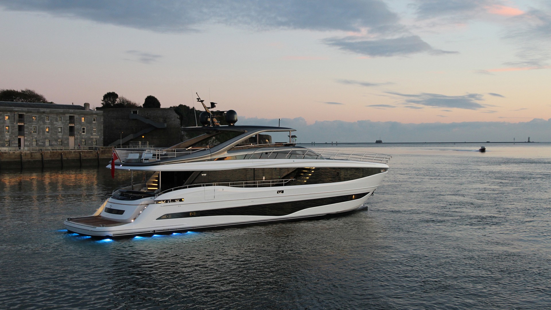 Princess Yachts Y95