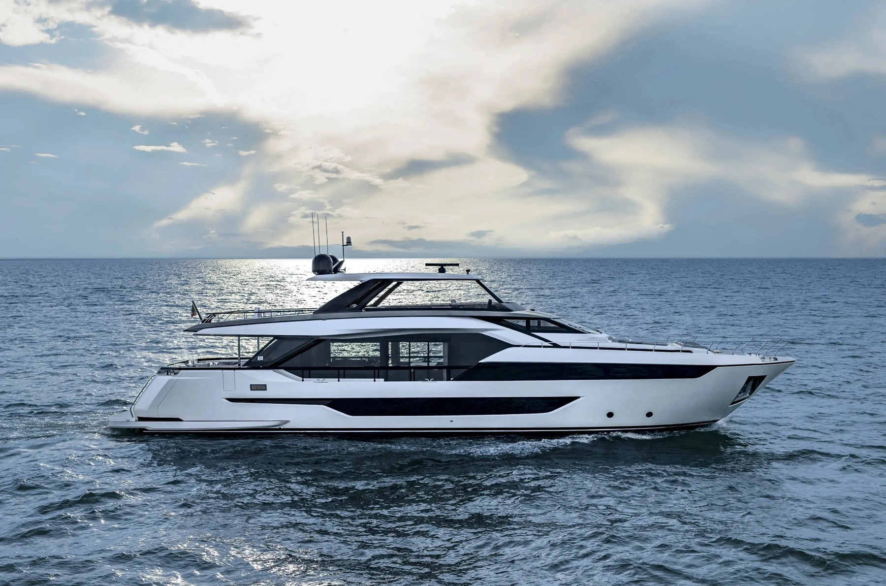Ferretti Yachts 940