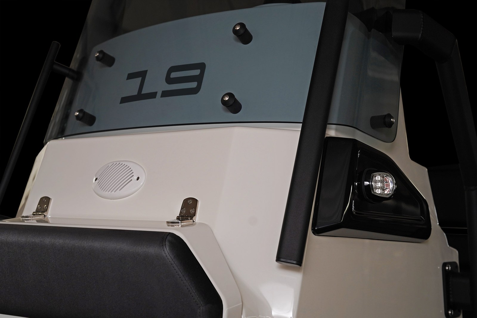 Navigator 19