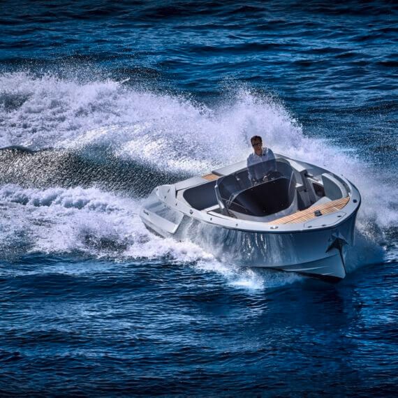 858 Fantom Air