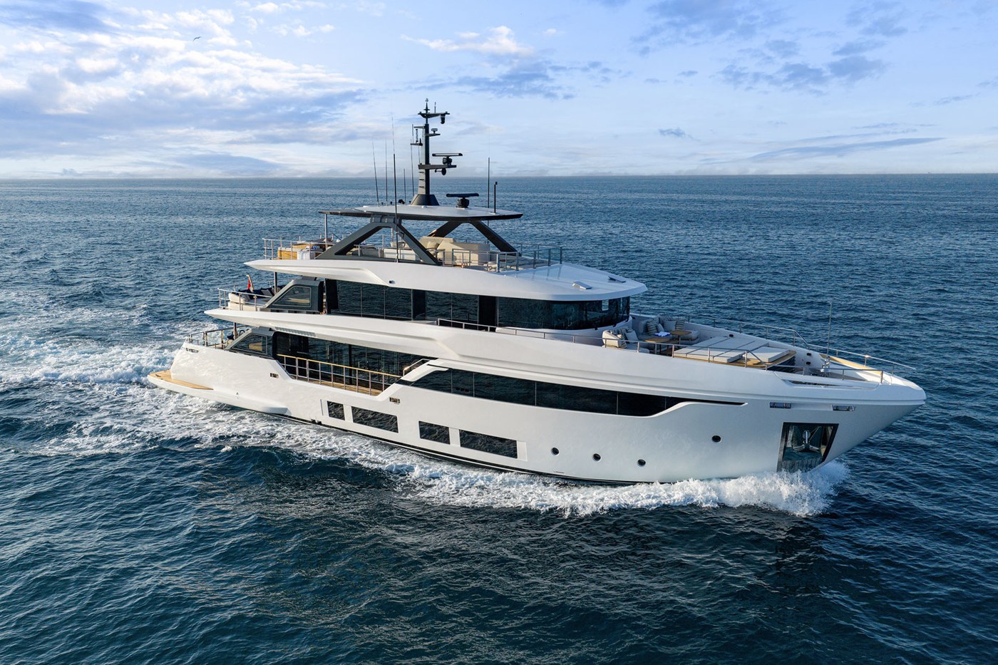 Custom Line Navetta 35