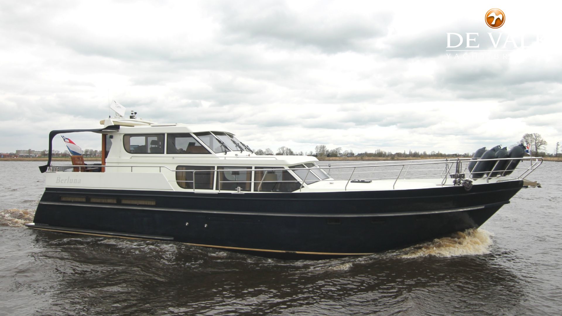 Van Der Valk 48 Excellent