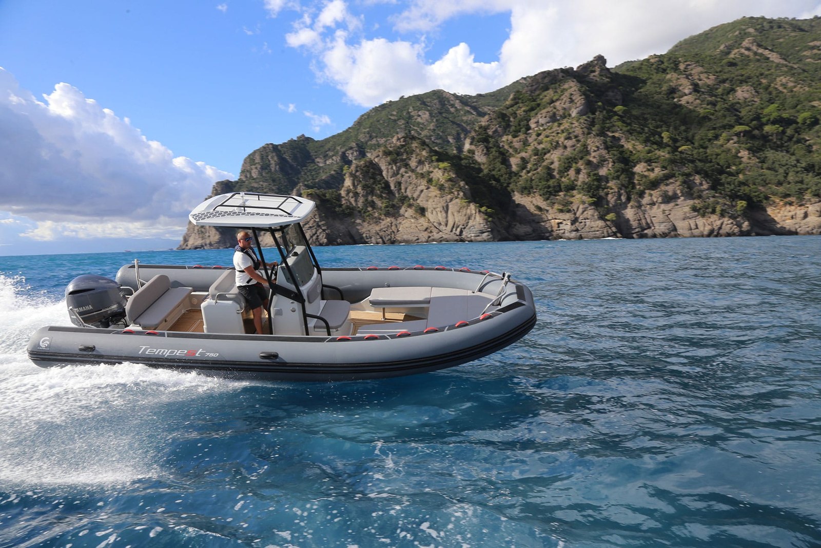 Tempest 750 Sport