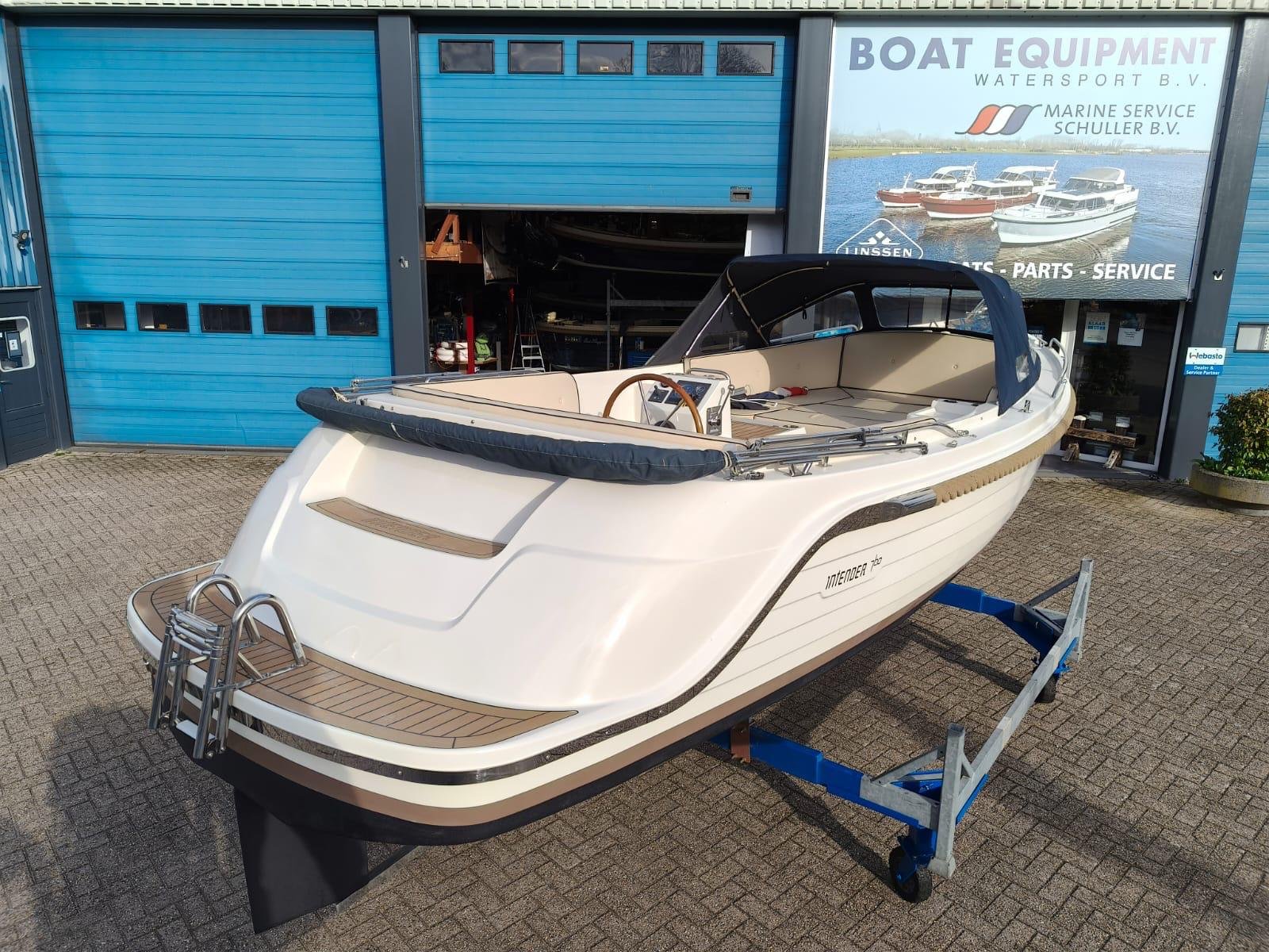 Boat Equipment Vinkeveen, image from the official website