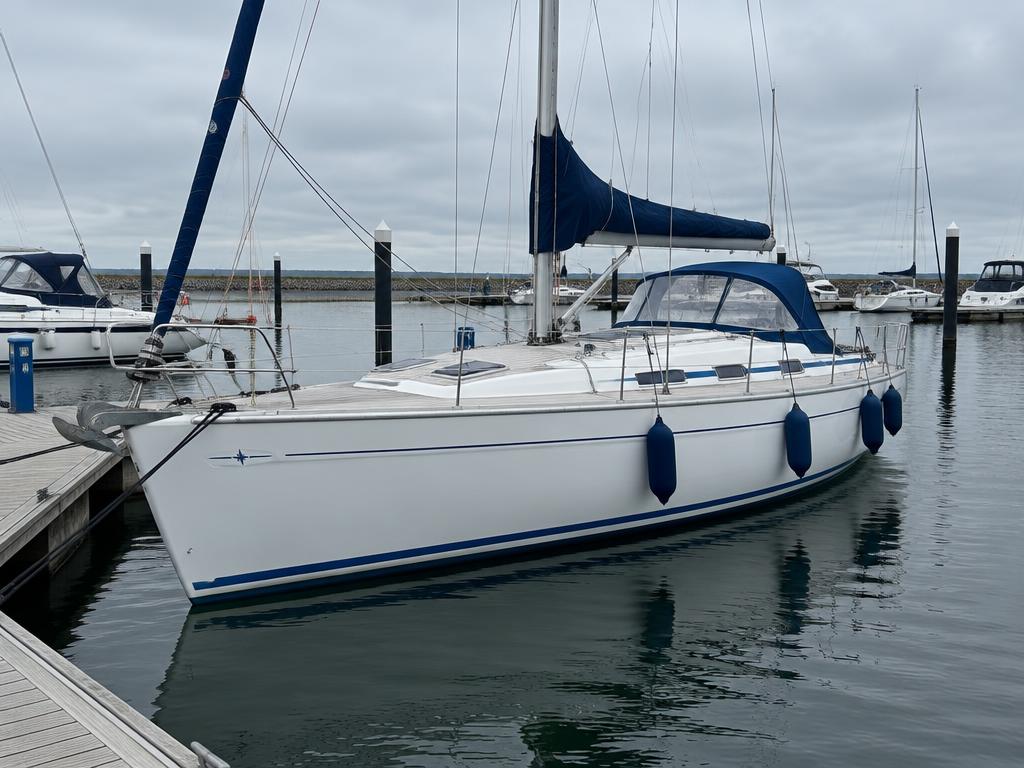 Bavaria 44